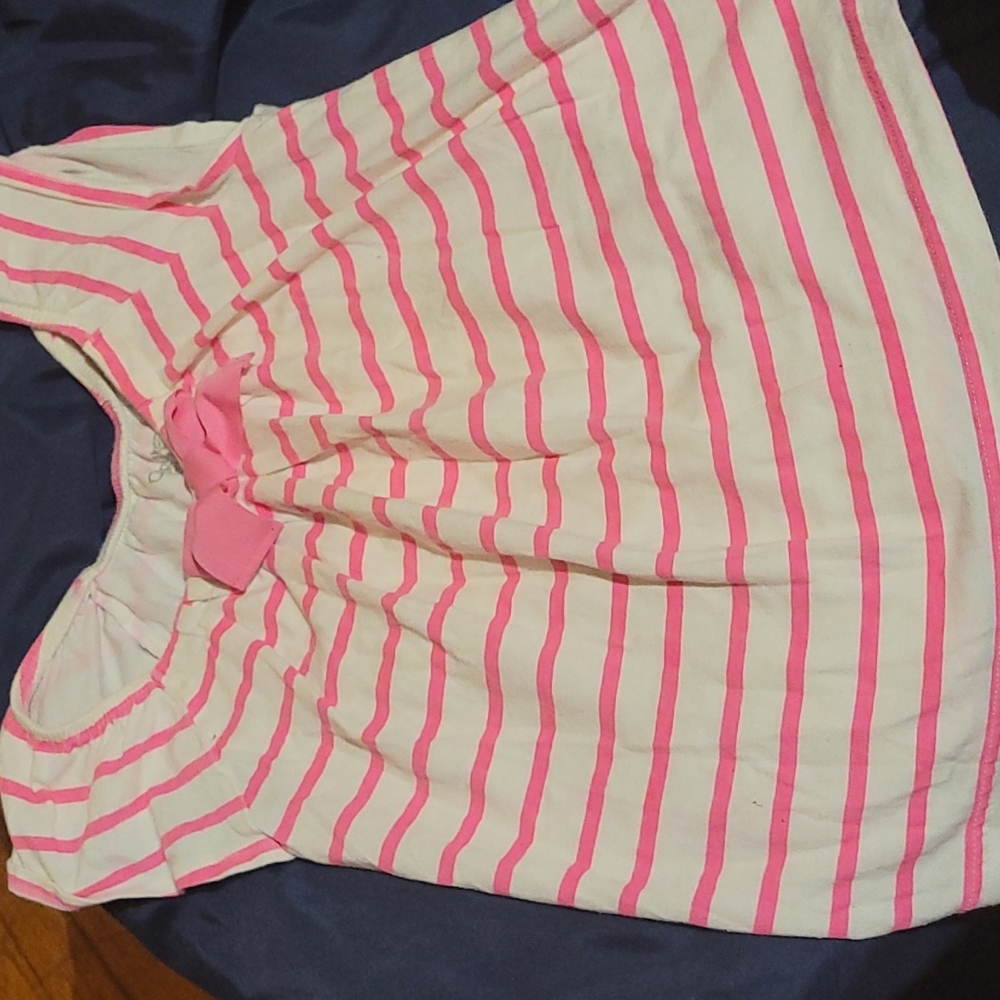 White Cherokee top with pink stripes size S